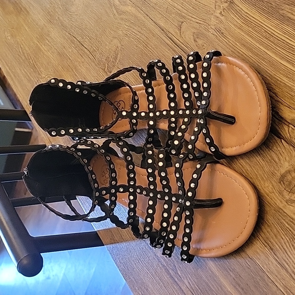 Daisy Fuentes Sandals